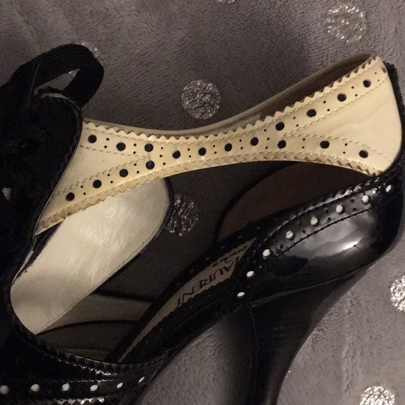 Yves Saint Laurent tuxedo heels - Picture 6 of 6